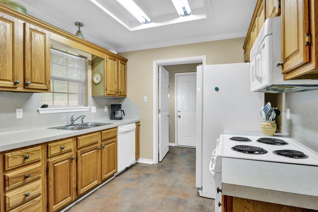 809 Willowcreek, Jacksonville, TX 75766