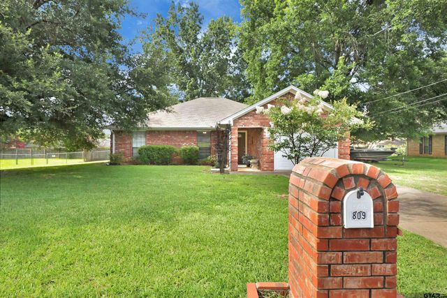 809 Willowcreek, Jacksonville, TX 75766
