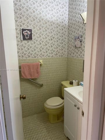5300 Washington Street J312, Hollywood, FL 33021