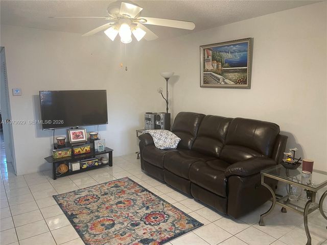 5300 Washington Street J312, Hollywood, FL 33021