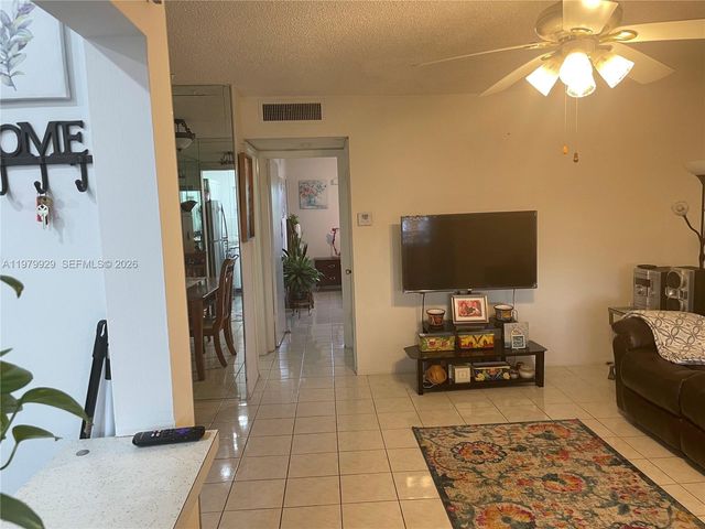 5300 Washington Street J312, Hollywood, FL 33021
