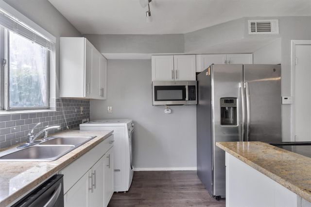 3415 Menchaca Road 113, Austin, TX 78704