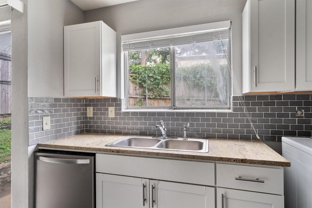 3415 Menchaca Road 113, Austin, TX 78704