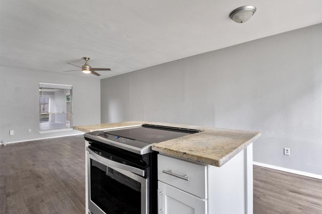 3415 Menchaca Road 113, Austin, TX 78704