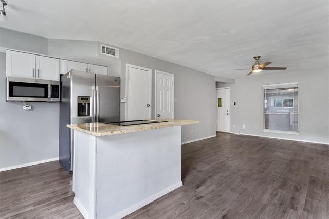 3415 Menchaca Road 113, Austin, TX 78704