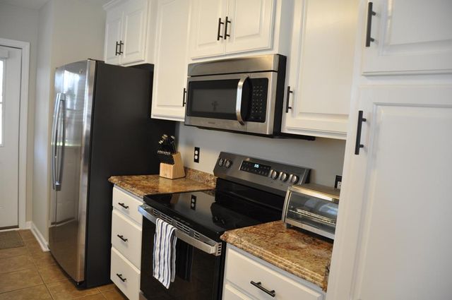 211 Winterberry Way, Enterprise, AL 36330