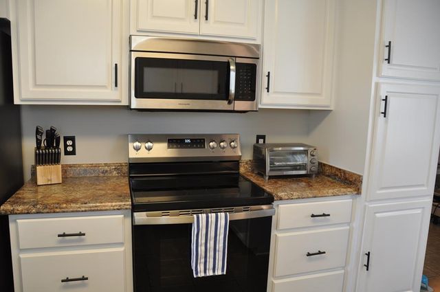 211 Winterberry Way, Enterprise, AL 36330