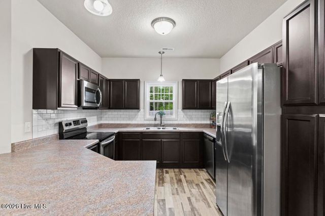 621 Winfall Drive, Holly Ridge, NC 28445