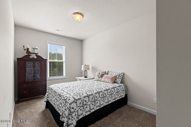 621 Winfall Drive, Holly Ridge, NC 28445