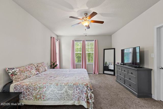 621 Winfall Drive, Holly Ridge, NC 28445