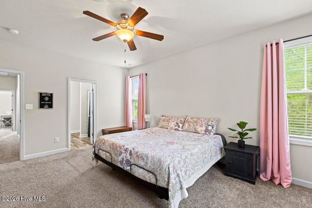 621 Winfall Drive, Holly Ridge, NC 28445