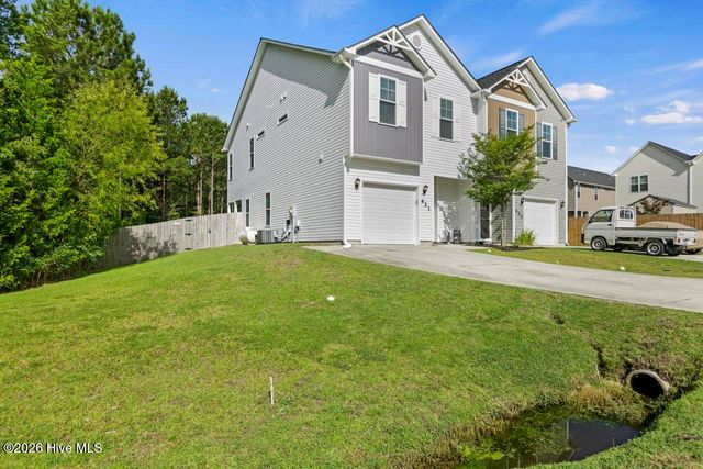 621 Winfall Drive, Holly Ridge, NC 28445