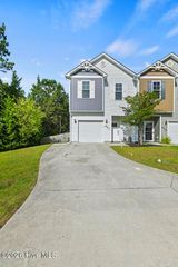 621 Winfall Drive, Holly Ridge, NC 28445