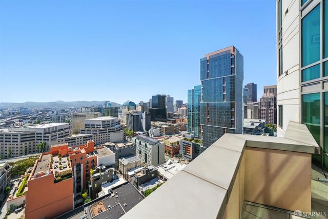 355 1st Street S2503, San Francisco, CA 94105