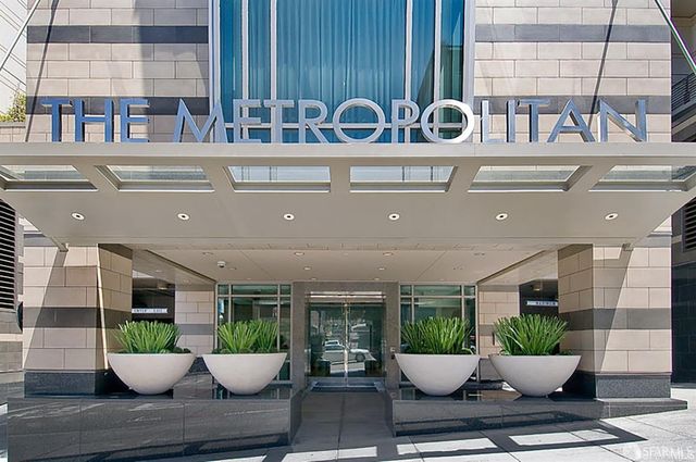 355 1st Street S2503, San Francisco, CA 94105