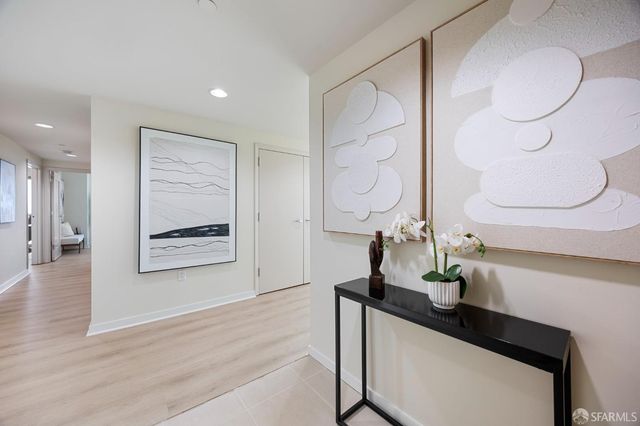 355 1st Street S2503, San Francisco, CA 94105