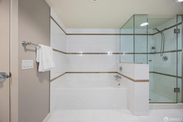 355 1st Street S2503, San Francisco, CA 94105