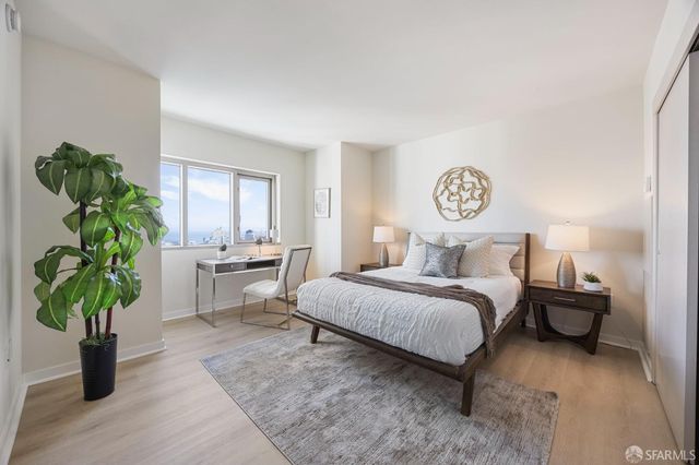 355 1st Street S2503, San Francisco, CA 94105