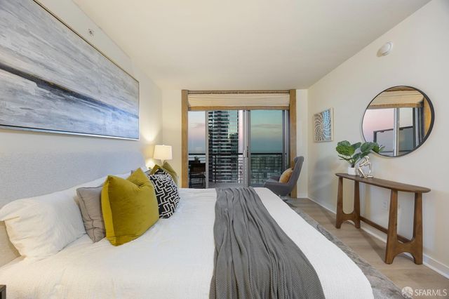 355 1st Street S2503, San Francisco, CA 94105