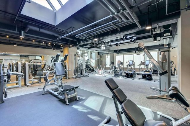 355 1st Street S2503, San Francisco, CA 94105