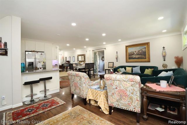 5959 Highview Street, Dearborn Heights, MI 48127