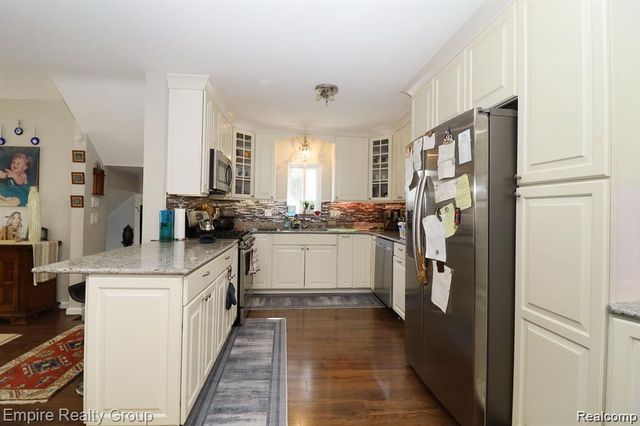 5959 Highview Street, Dearborn Heights, MI 48127