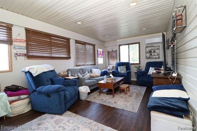 5959 Highview Street, Dearborn Heights, MI 48127