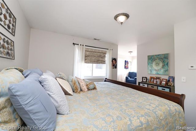 5959 Highview Street, Dearborn Heights, MI 48127