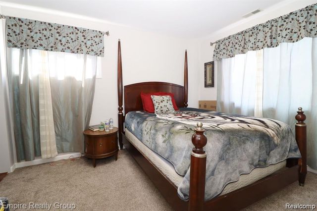 5959 Highview Street, Dearborn Heights, MI 48127