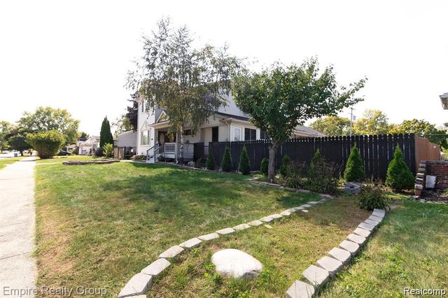 5959 Highview Street, Dearborn Heights, MI 48127