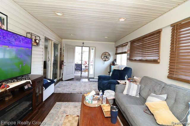 5959 Highview Street, Dearborn Heights, MI 48127