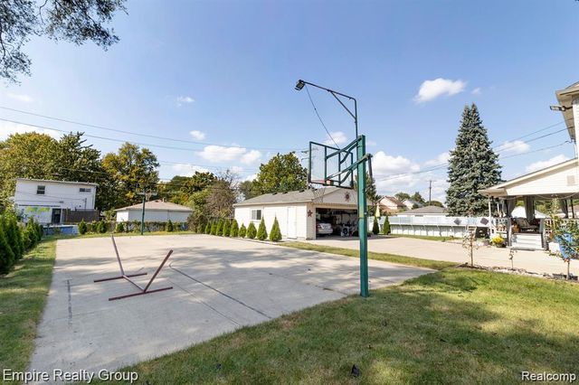 5959 Highview Street, Dearborn Heights, MI 48127