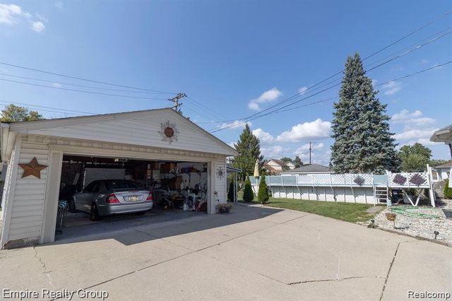 5959 Highview Street, Dearborn Heights, MI 48127
