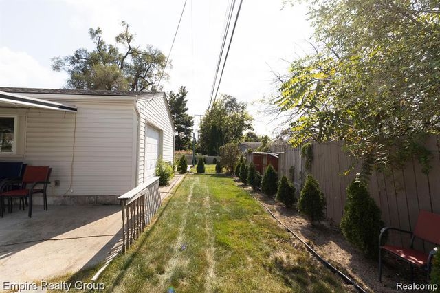 5959 Highview Street, Dearborn Heights, MI 48127