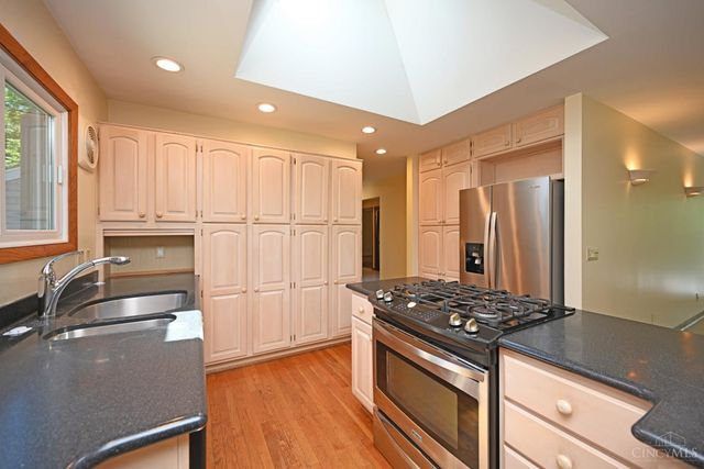 9524 Heather Court, Blue Ash, OH 45242
