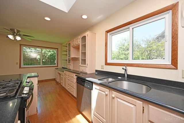 9524 Heather Court, Blue Ash, OH 45242