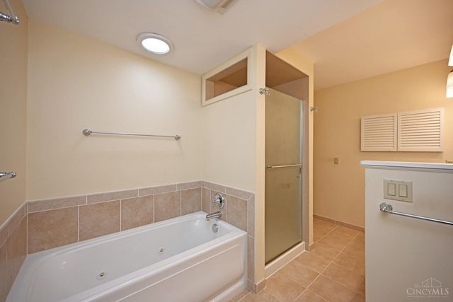 9524 Heather Court, Blue Ash, OH 45242