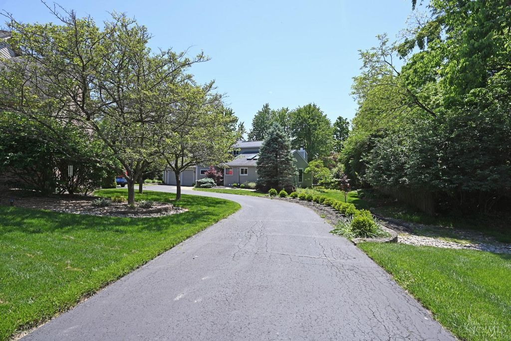 9524 Heather Court, Blue Ash, OH 45242