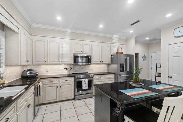 106 Haddington Park Lane, Dothan, AL 36305