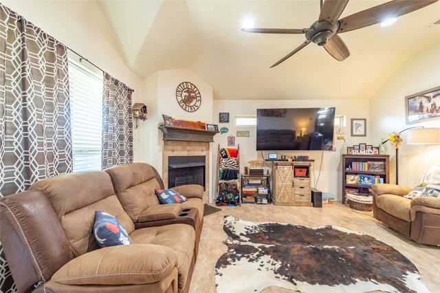 4203 Jasper Lane, Granbury, TX 76049