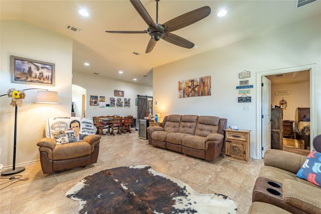 4203 Jasper Lane, Granbury, TX 76049