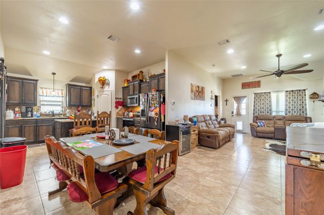 4203 Jasper Lane, Granbury, TX 76049
