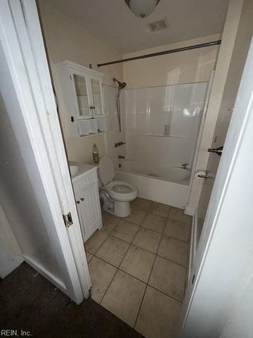 1124 West AVE, Hampton, VA 23669