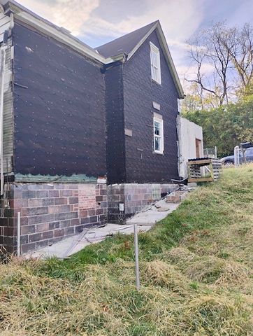 419 Bellvue St, Wall Boro, PA 15148