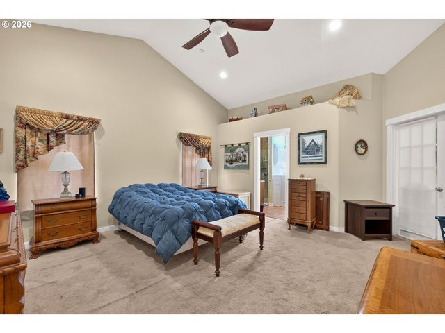 60 W TAYLOR St, Carlton, OR 97111