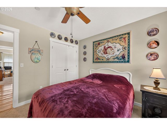 60 W TAYLOR St, Carlton, OR 97111