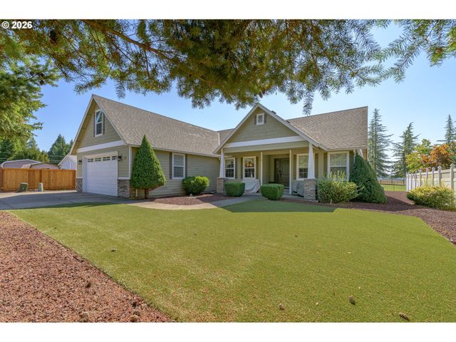 60 W TAYLOR St, Carlton, OR 97111