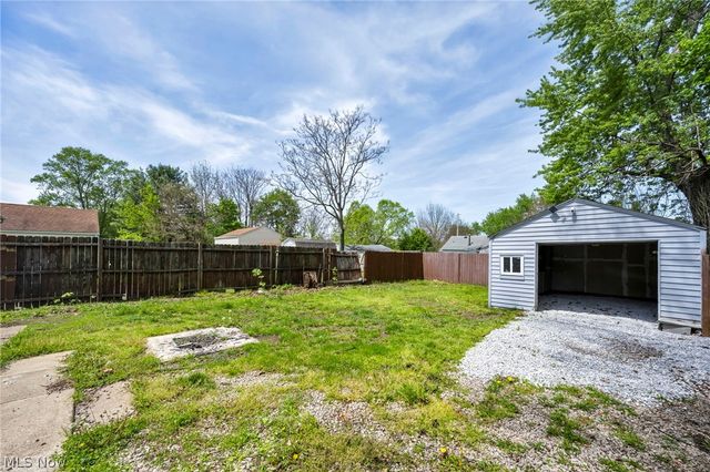 2511 Ogden Avenue, Akron, OH 44312