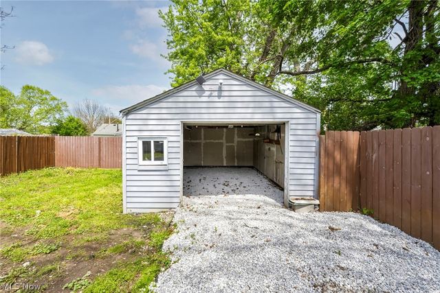 2511 Ogden Avenue, Akron, OH 44312