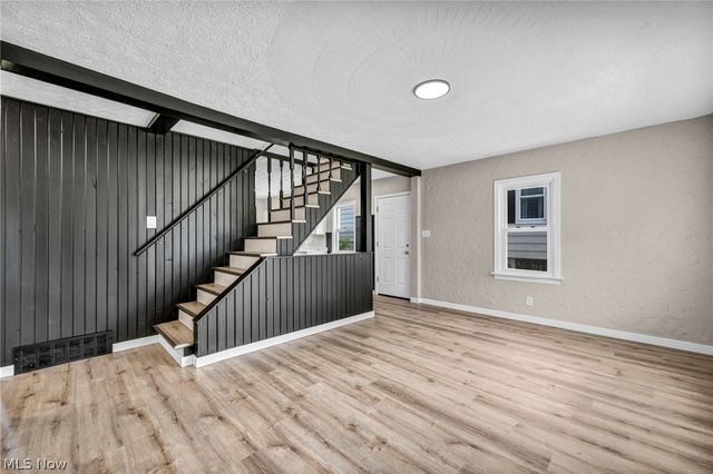 2511 Ogden Avenue, Akron, OH 44312